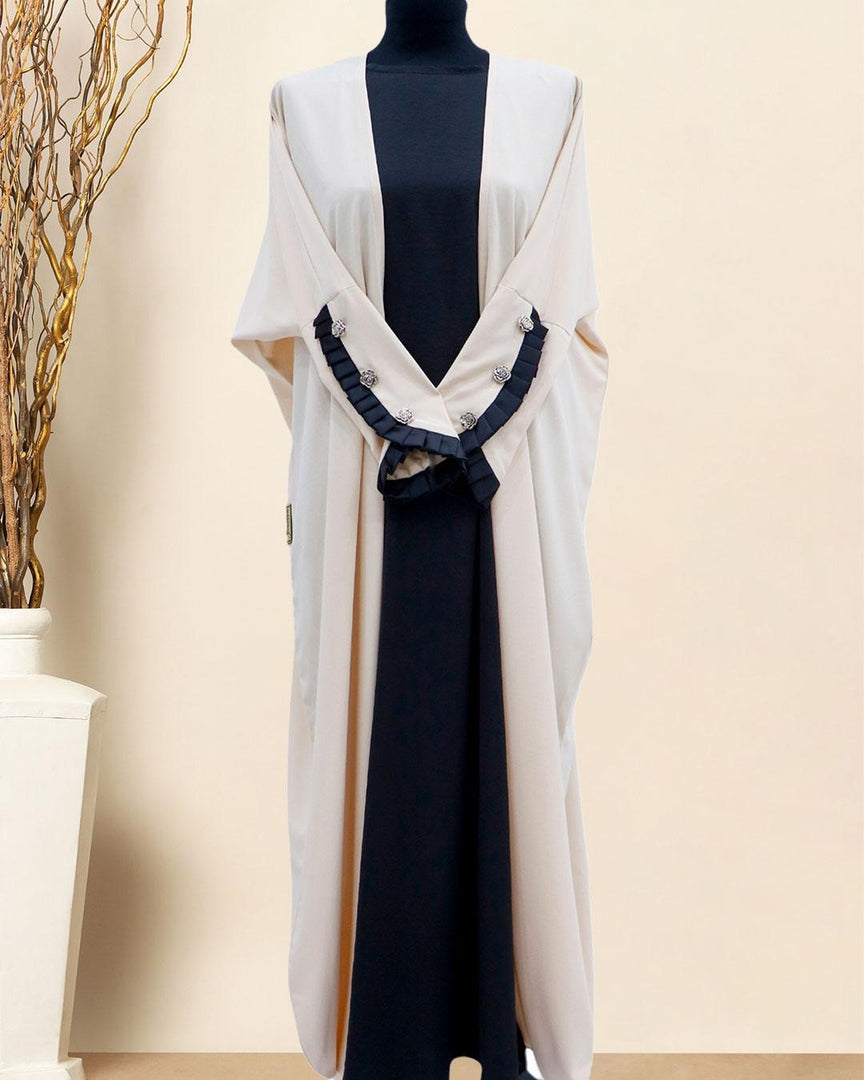 PLEATED SLEEVES CREAM LINEN FARASHA WITH BLACK HARIR INNER